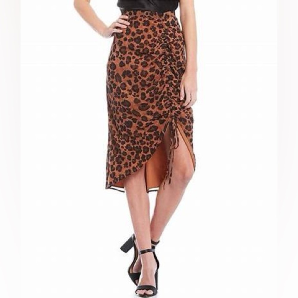 Gianni Bini Molly Asymmetrical leopard skirt size 4